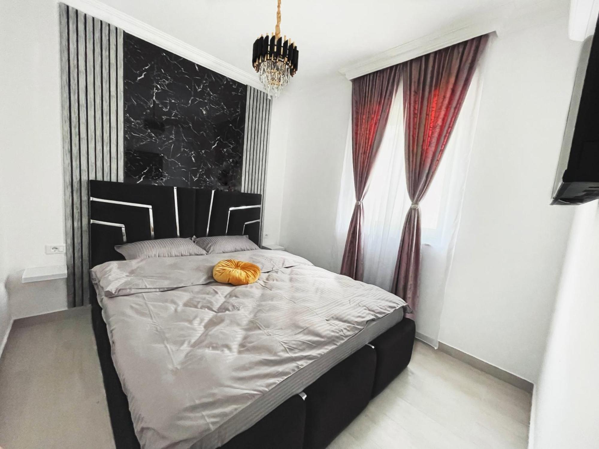 Rv Premium Apartments Arad Esterno foto