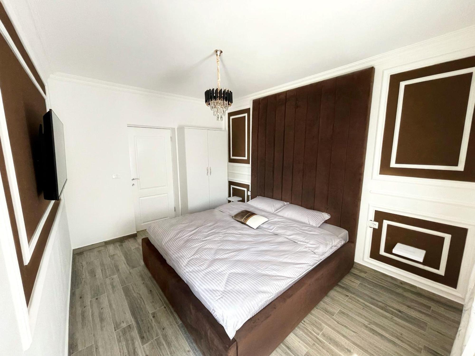 Rv Premium Apartments Arad Esterno foto