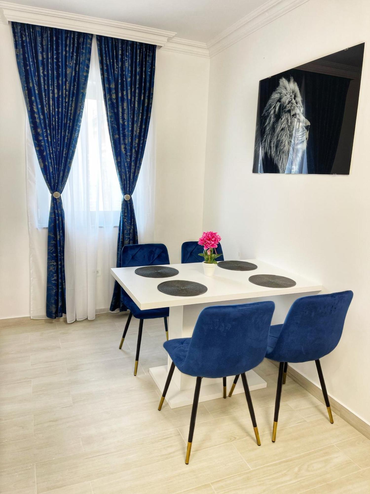 Rv Premium Apartments Arad Esterno foto